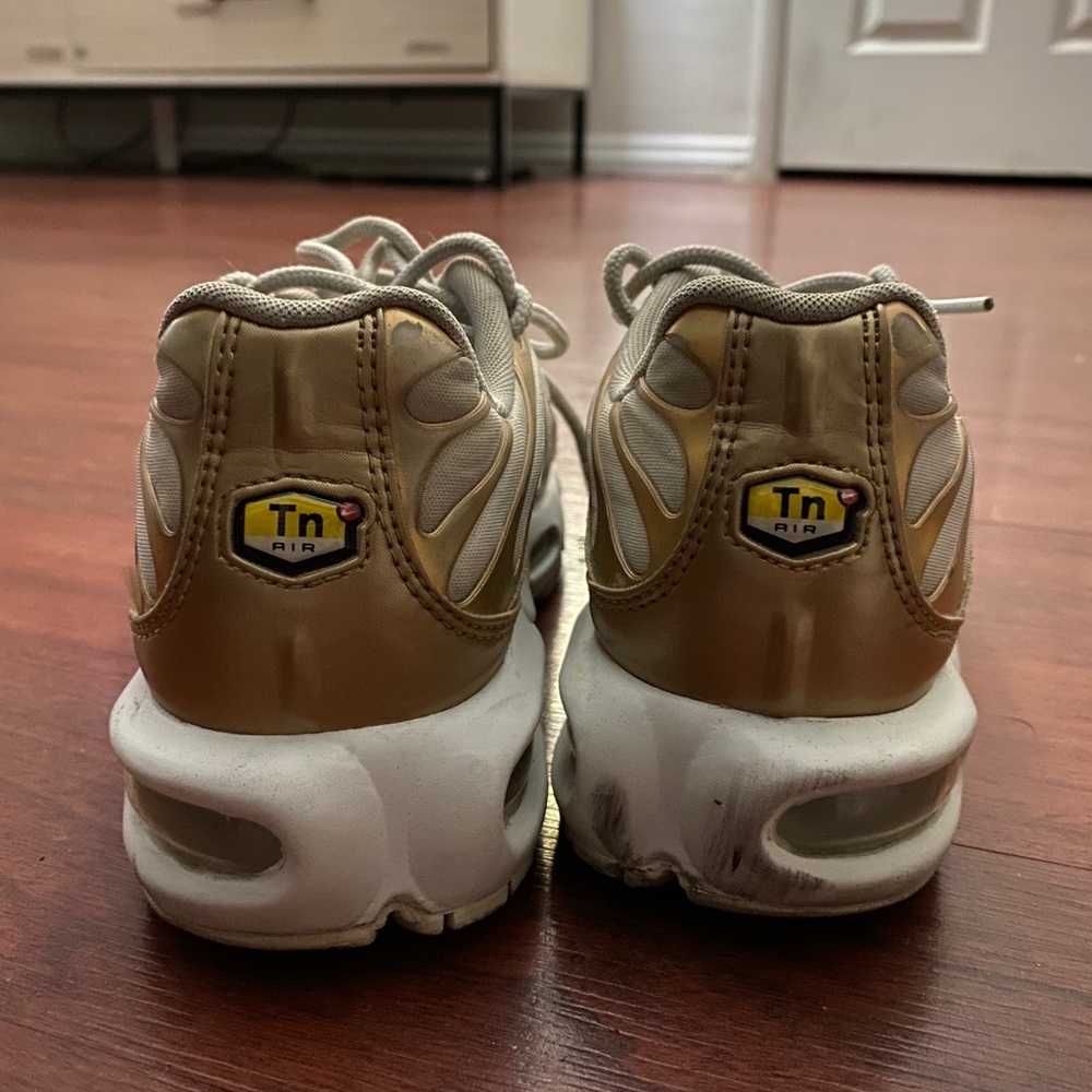 Air Max - Picture 4 of 4